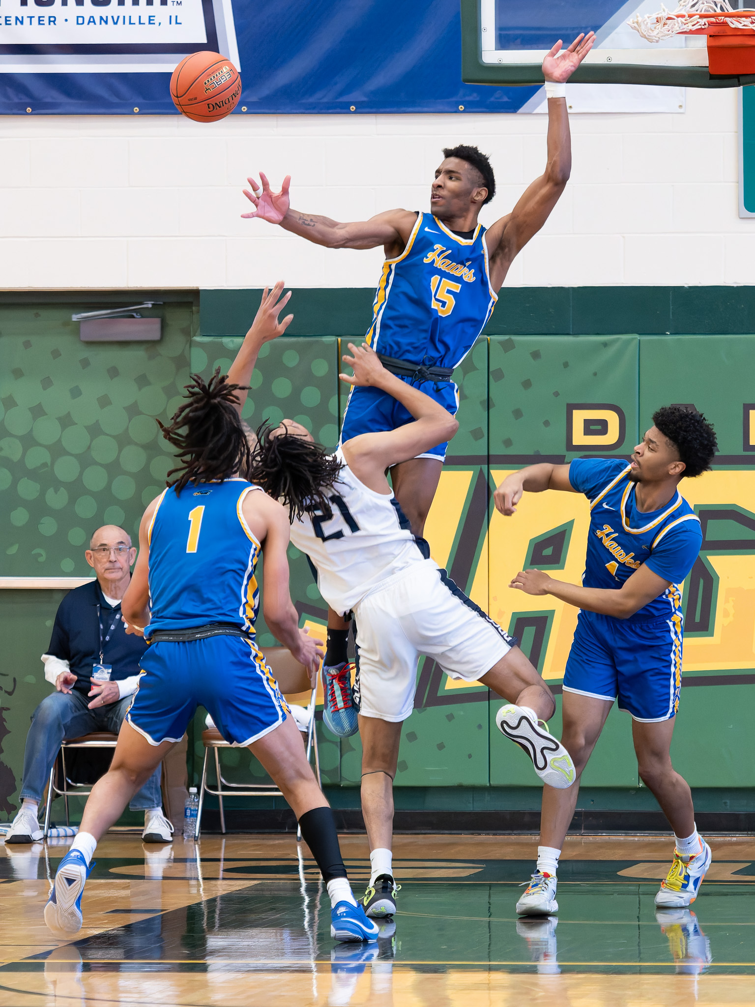 Hawks drop close contest to No. 1 seed